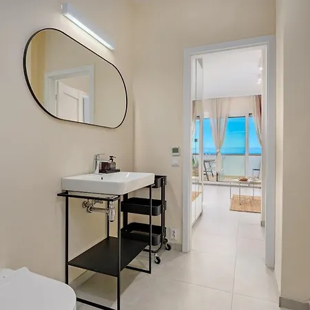 Suono Del Blu Nel Con Piscina A Apartment *